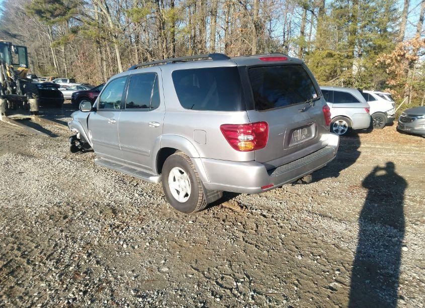 Photo 3 of 2001 Toyota Sequoia SR5 V8 (VIN 5TDBT44A61S015918)