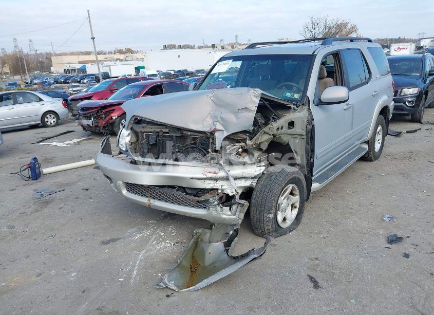 Photo 6 of 2001 Toyota Sequoia SR5 V8 (VIN 5TDBT44A61S028572)