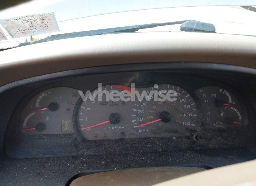 Photo 7 of 2001 Toyota Sequoia SR5 V8 (VIN 5TDBT44A61S028572)