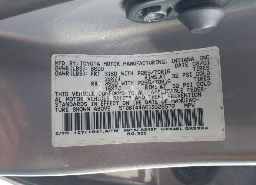 Photo 9 of 2001 Toyota Sequoia SR5 V8 (VIN 5TDBT44A61S028572)