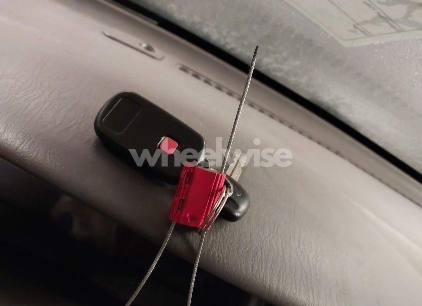 Photo 11 of 2002 Toyota Sequoia SR5 V8 (VIN 5TDBT44A62S073478)