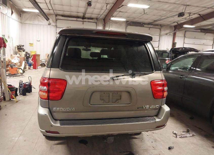 Photo 6 of 2002 Toyota Sequoia SR5 V8 (VIN 5TDBT44A62S073478)