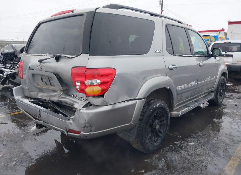 Photo 4 of 2003 Toyota Sequoia SR5 V8 (VIN 5TDBT44A63S169838)
