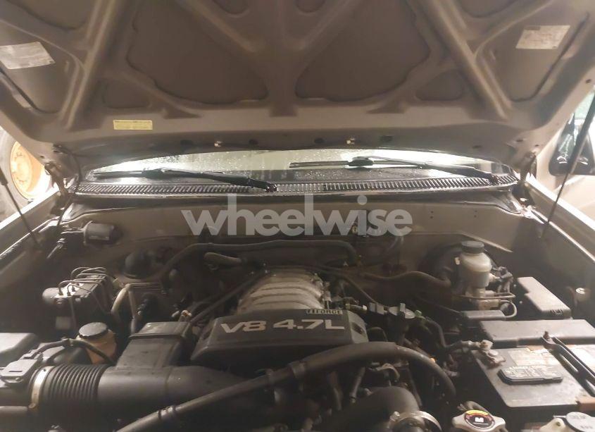 Photo 10 of 2003 Toyota Sequoia SR5 V8 (VIN 5TDBT44A63S196764)