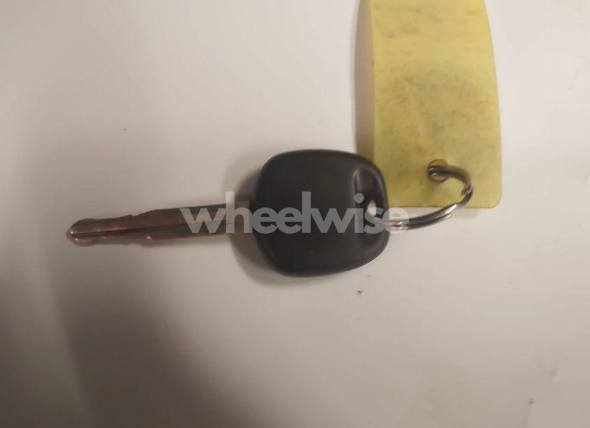 Photo 11 of 2003 Toyota Sequoia SR5 V8 (VIN 5TDBT44A63S196764)