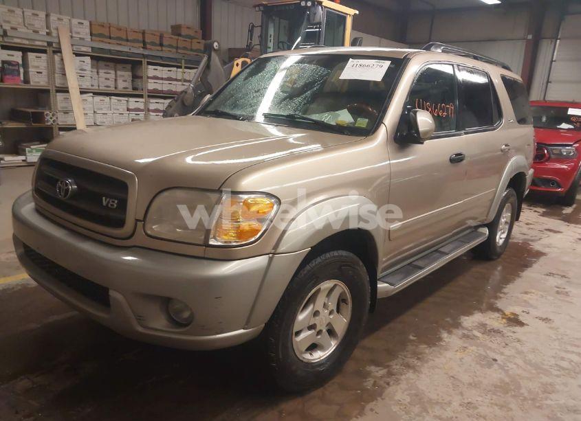 Photo 2 of 2003 Toyota Sequoia SR5 V8 (VIN 5TDBT44A63S196764)