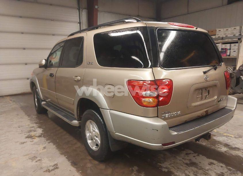 Photo 3 of 2003 Toyota Sequoia SR5 V8 (VIN 5TDBT44A63S196764)