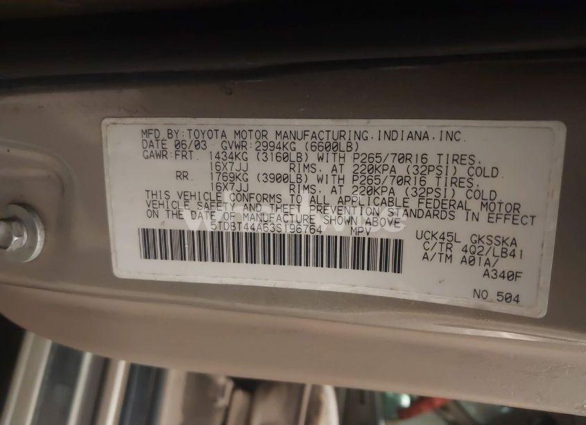 Photo 9 of 2003 Toyota Sequoia SR5 V8 (VIN 5TDBT44A63S196764)