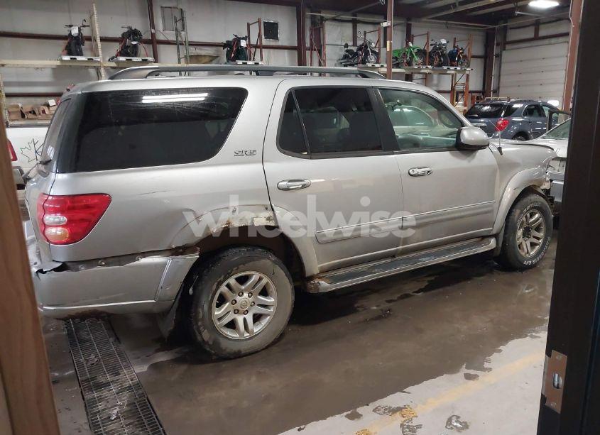 Photo 4 of 2004 Toyota Sequoia SR5 V8 (VIN 5TDBT44A64S227125)