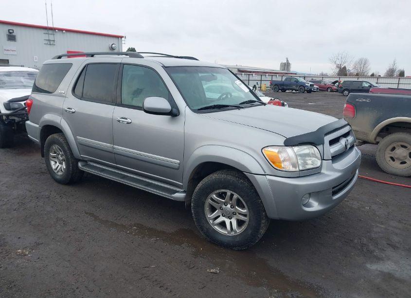 2005 Toyota Sequoia SR5 V8 (VIN 5TDBT44A65S237249) main photo