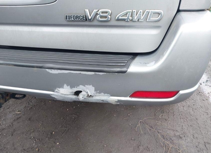 Photo 19 of 2005 Toyota Sequoia SR5 V8 (VIN 5TDBT44A65S237249)