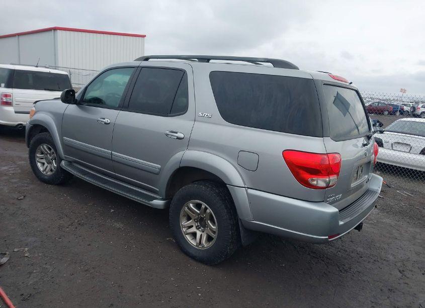 Photo 3 of 2005 Toyota Sequoia SR5 V8 (VIN 5TDBT44A65S237249)