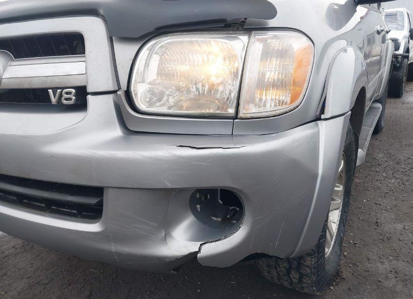 Photo 6 of 2005 Toyota Sequoia SR5 V8 (VIN 5TDBT44A65S237249)