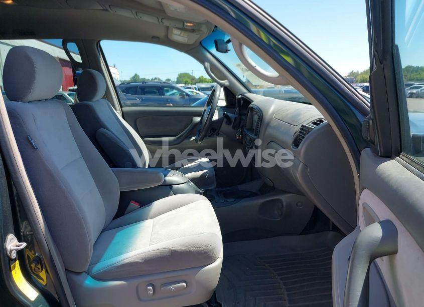 Photo 5 of 2007 Toyota Sequoia SR5 V8 (VIN 5TDBT44A67S288558)