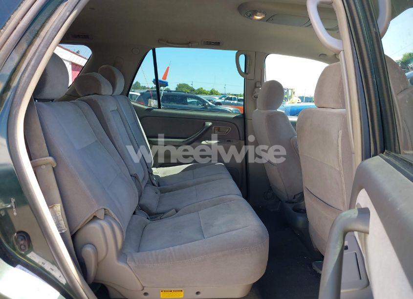 Photo 8 of 2007 Toyota Sequoia SR5 V8 (VIN 5TDBT44A67S288558)