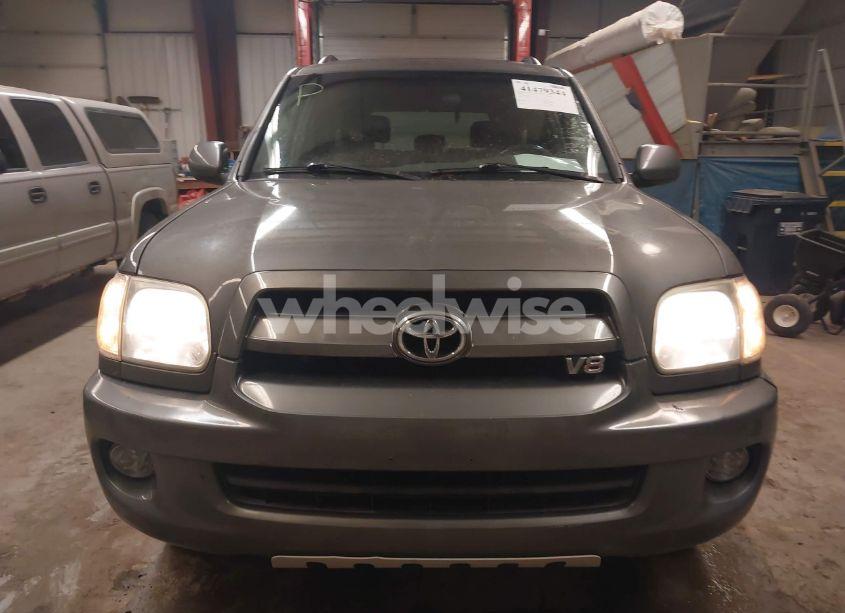 Photo 12 of 2007 Toyota Sequoia SR5 V8 (VIN 5TDBT44A67S292089)