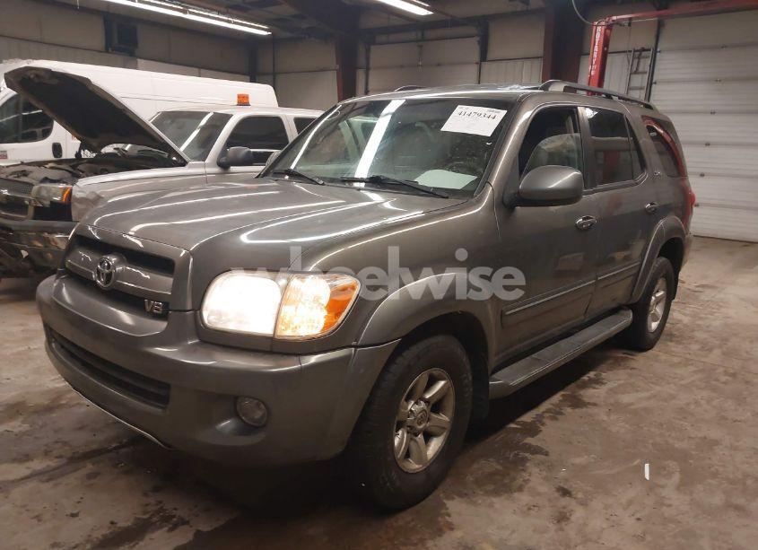 Photo 2 of 2007 Toyota Sequoia SR5 V8 (VIN 5TDBT44A67S292089)