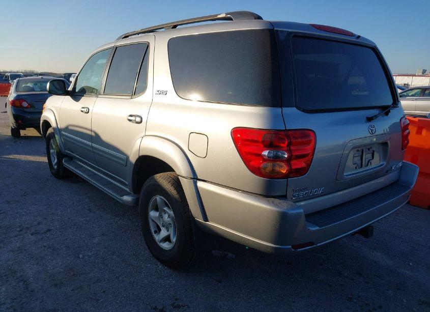 Photo 3 of 2001 Toyota Sequoia SR5 V8 (VIN 5TDBT44A71S003521)