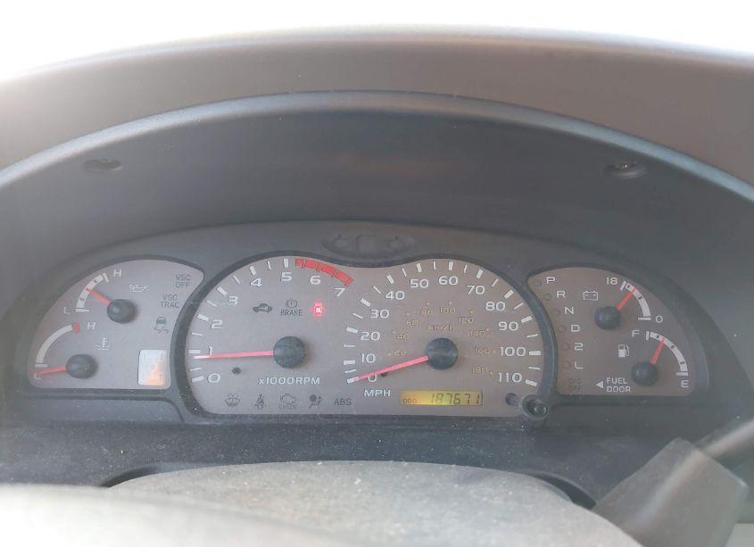 Photo 7 of 2001 Toyota Sequoia SR5 V8 (VIN 5TDBT44A71S003521)