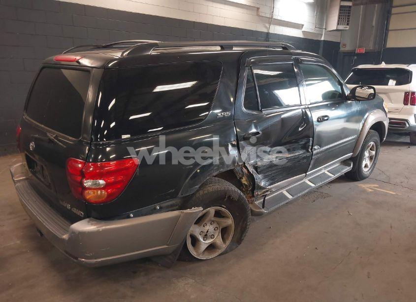 Photo 4 of 2002 Toyota Sequoia SR5 V8 (VIN 5TDBT44A72S081976)
