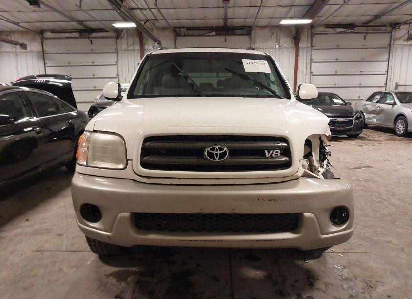 Photo 13 of 2004 Toyota Sequoia SR5 V8 (VIN 5TDBT44A74S225058)