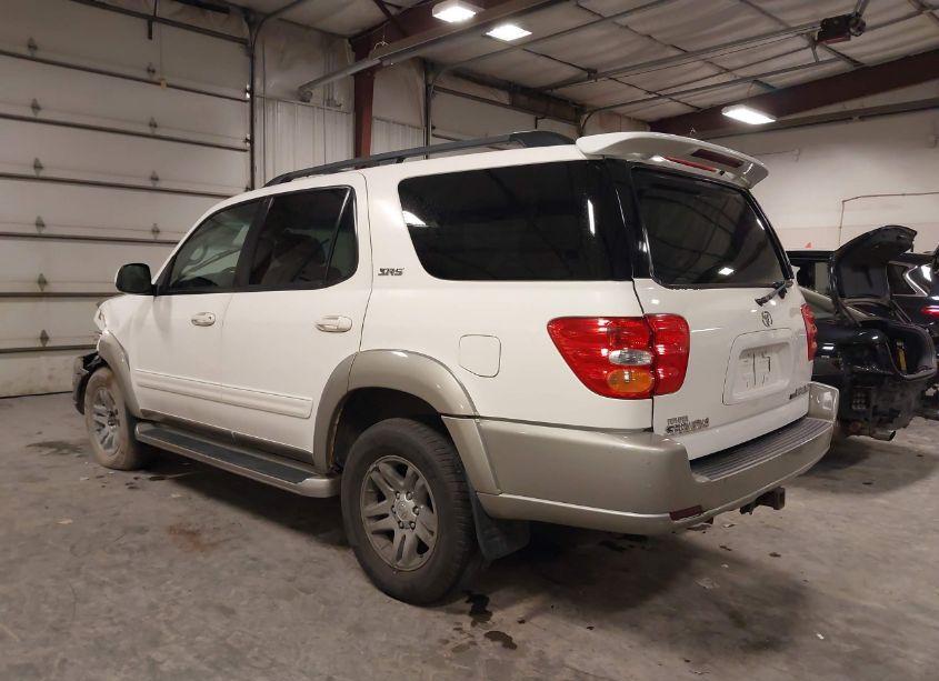 Photo 3 of 2004 Toyota Sequoia SR5 V8 (VIN 5TDBT44A74S225058)
