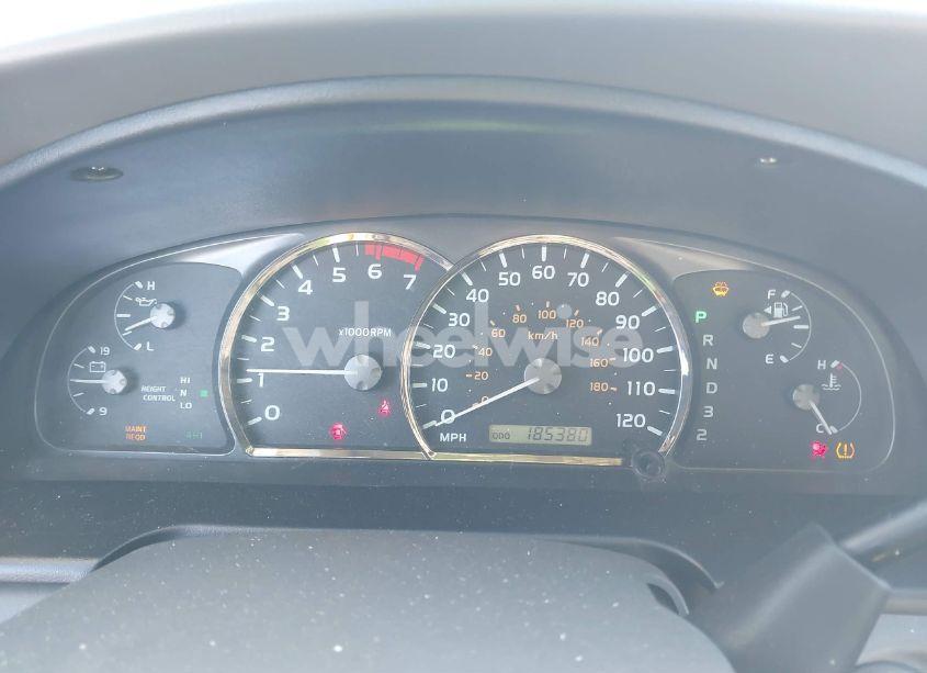 Photo 7 of 2005 Toyota Sequoia SR5 V8 (VIN 5TDBT44A75S236420)