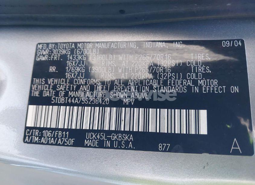Photo 9 of 2005 Toyota Sequoia SR5 V8 (VIN 5TDBT44A75S236420)