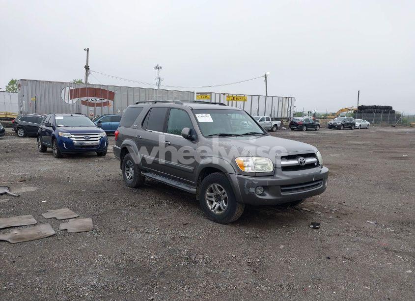 2005 Toyota Sequoia SR5 V8 (VIN 5TDBT44A75S240614) main photo