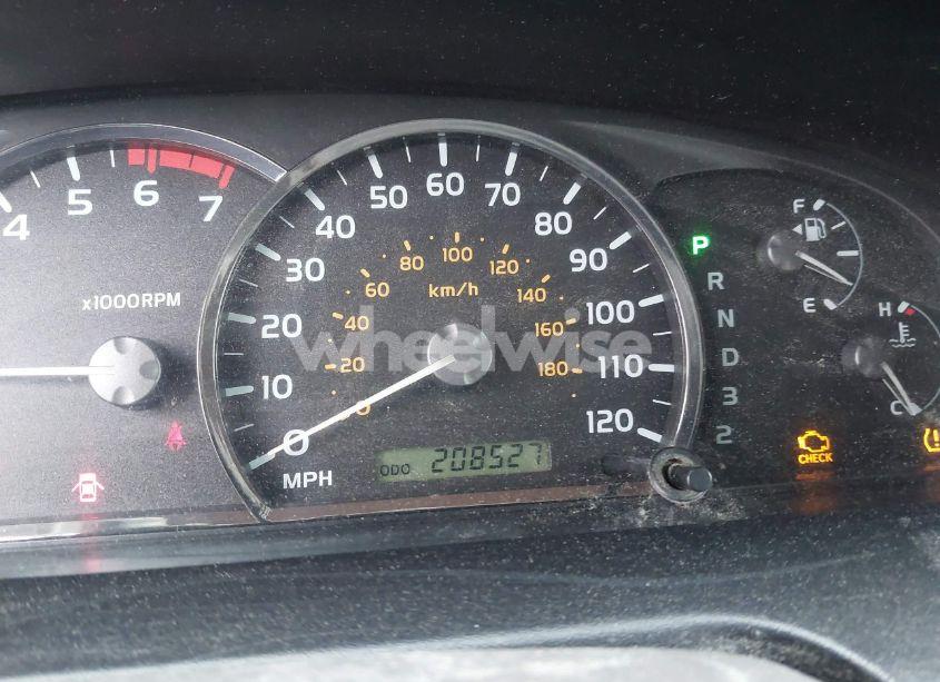 Photo 16 of 2005 Toyota Sequoia SR5 V8 (VIN 5TDBT44A75S240614)