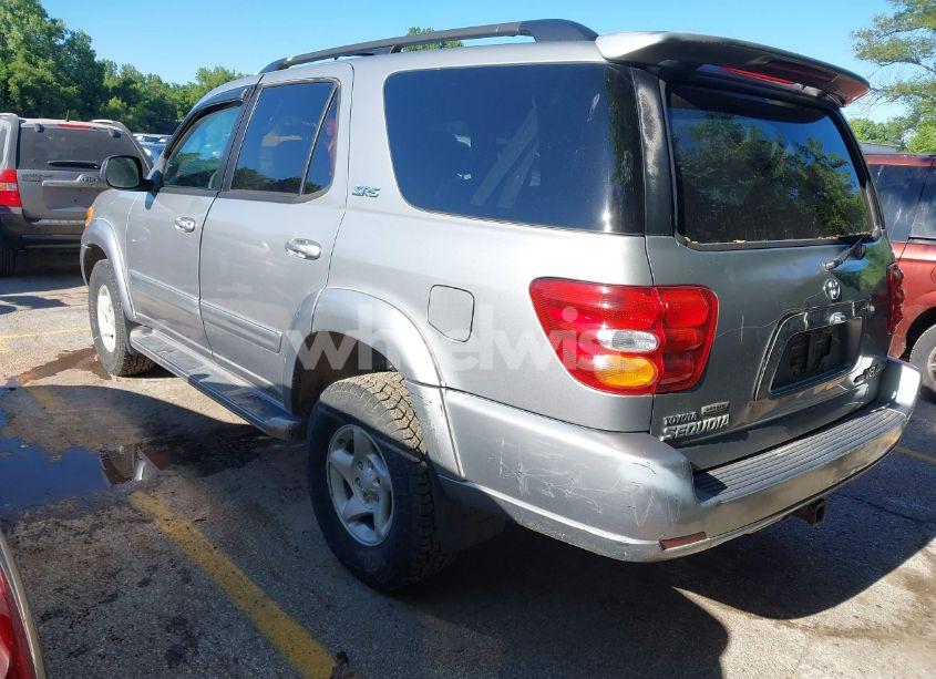 Photo 3 of 2002 Toyota Sequoia SR5 V8 (VIN 5TDBT44A82S125869)