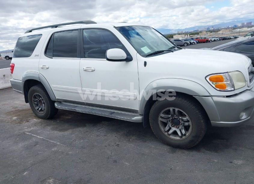 Photo 12 of 2003 Toyota Sequoia SR5 V8 (VIN 5TDBT44A83S172501)