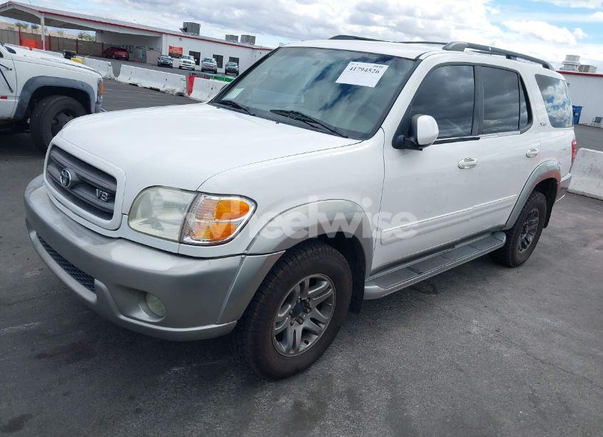 Photo 2 of 2003 Toyota Sequoia SR5 V8 (VIN 5TDBT44A83S172501)