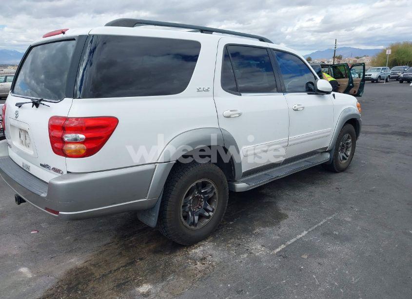 Photo 4 of 2003 Toyota Sequoia SR5 V8 (VIN 5TDBT44A83S172501)