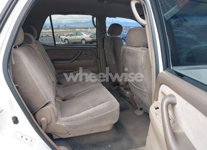 Photo 8 of 2003 Toyota Sequoia SR5 V8 (VIN 5TDBT44A83S172501)