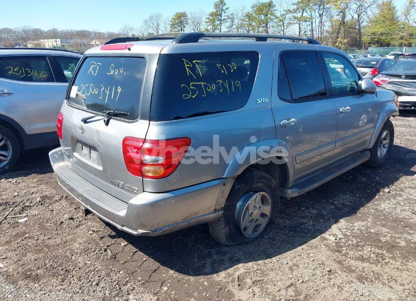 Photo 4 of 2004 Toyota Sequoia SR5 V8 (VIN 5TDBT44A84S229426)