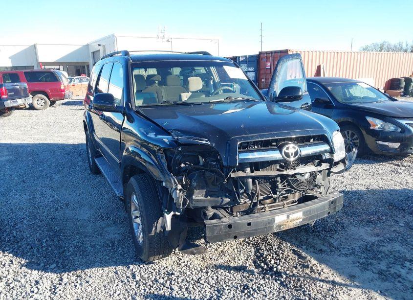 Photo 6 of 2005 Toyota Sequoia SR5 V8 (VIN 5TDBT44A85S244204)