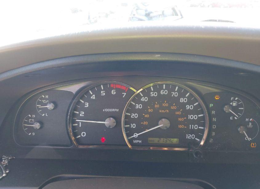 Photo 7 of 2005 Toyota Sequoia SR5 V8 (VIN 5TDBT44A85S244204)