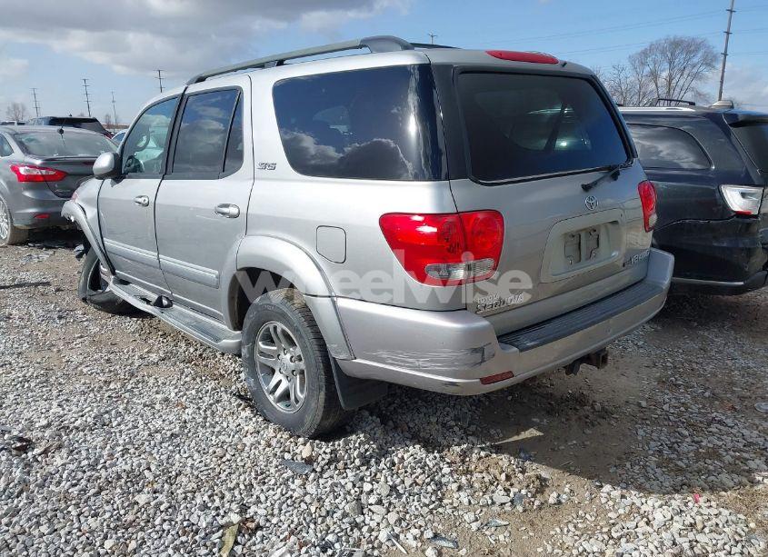 Photo 3 of 2005 Toyota Sequoia SR5 V8 (VIN 5TDBT44A85S251105)