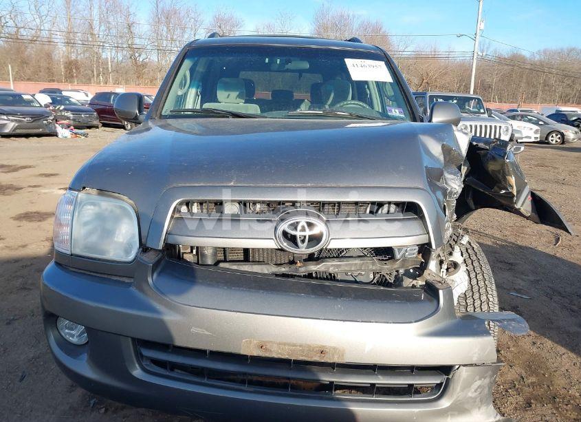Photo 12 of 2007 Toyota Sequoia SR5 V8 (VIN 5TDBT44A87S277836)