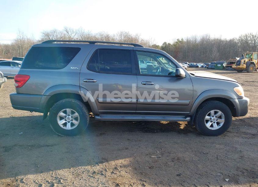 Photo 13 of 2007 Toyota Sequoia SR5 V8 (VIN 5TDBT44A87S277836)