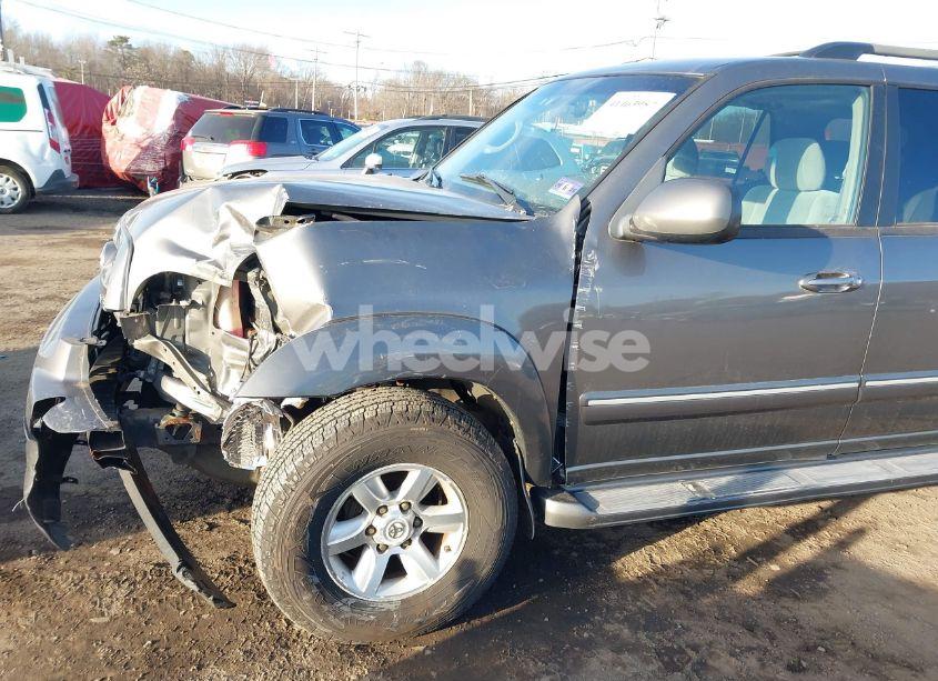 Photo 17 of 2007 Toyota Sequoia SR5 V8 (VIN 5TDBT44A87S277836)