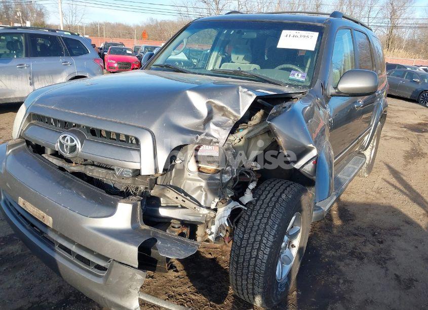 Photo 6 of 2007 Toyota Sequoia SR5 V8 (VIN 5TDBT44A87S277836)