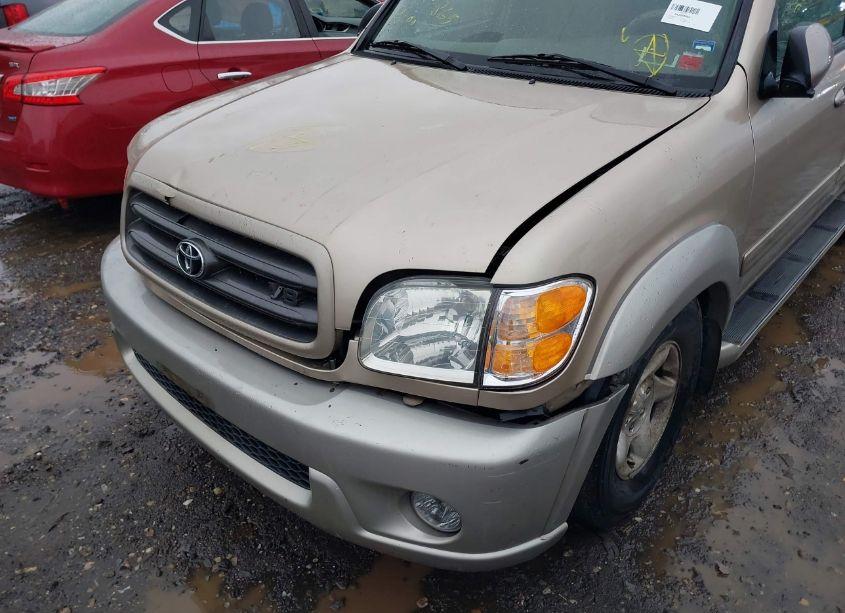 Photo 6 of 2002 Toyota Sequoia SR5 (VIN 5TDBT44A92S104383)