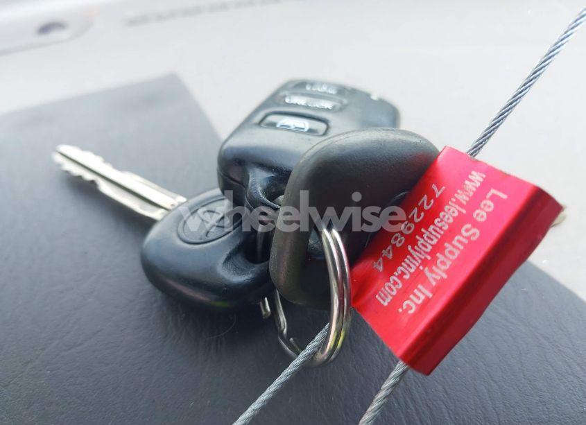 Photo 11 of 2003 Toyota Sequoia SR5 V8 (VIN 5TDBT44A93S186004)