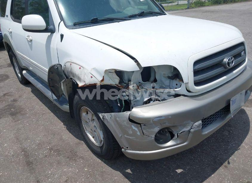 Photo 6 of 2003 Toyota Sequoia SR5 V8 (VIN 5TDBT44A93S186004)