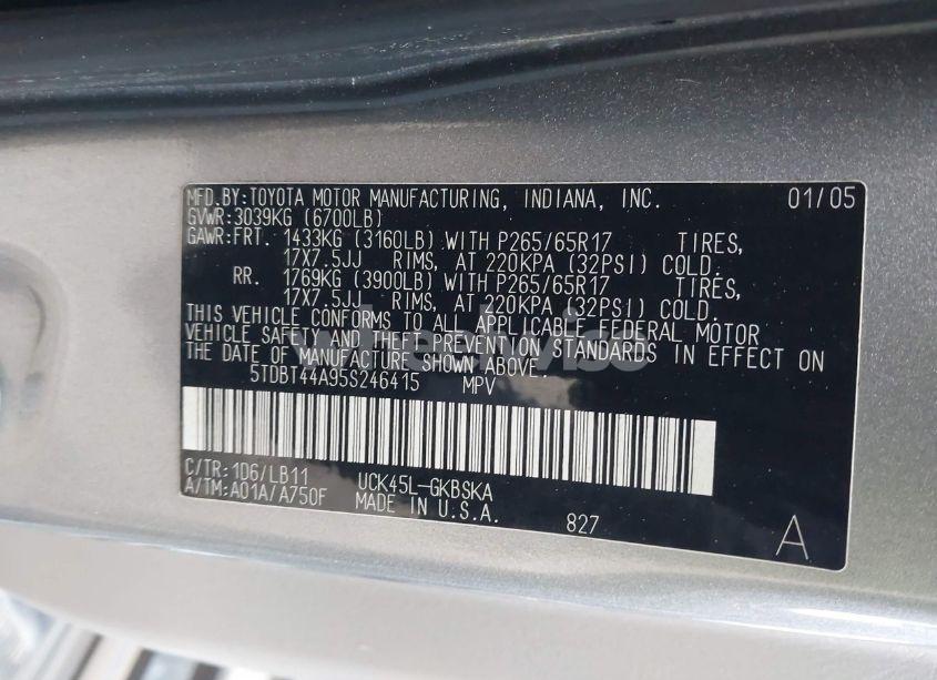 Photo 9 of 2005 Toyota Sequoia SR5 V8 (VIN 5TDBT44A95S246415)