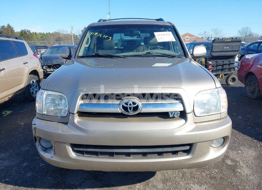 Photo 11 of 2005 Toyota Sequoia SR5 V8 (VIN 5TDBT44A95S253509)