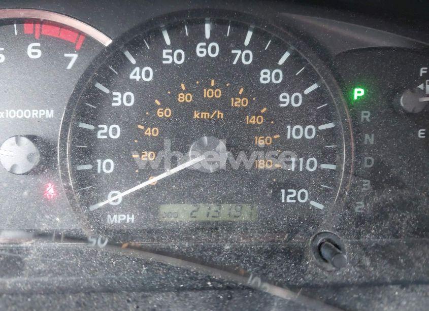 Photo 15 of 2005 Toyota Sequoia SR5 V8 (VIN 5TDBT44A95S257043)