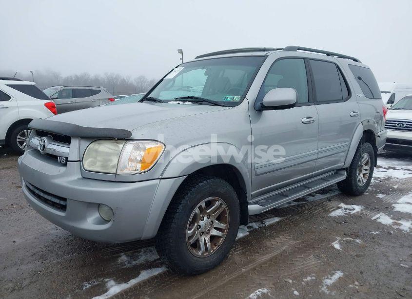 Photo 2 of 2005 Toyota Sequoia SR5 V8 (VIN 5TDBT44A95S257043)